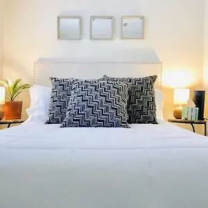  Apartment Sunny Guest With Large Backyard - Pets Welcome United States